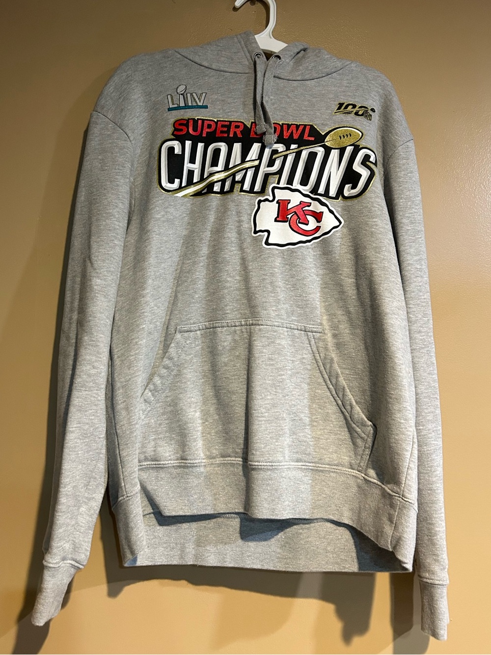 Fanatics Gray Chiefs Graphic Hoodie with Gold Trim